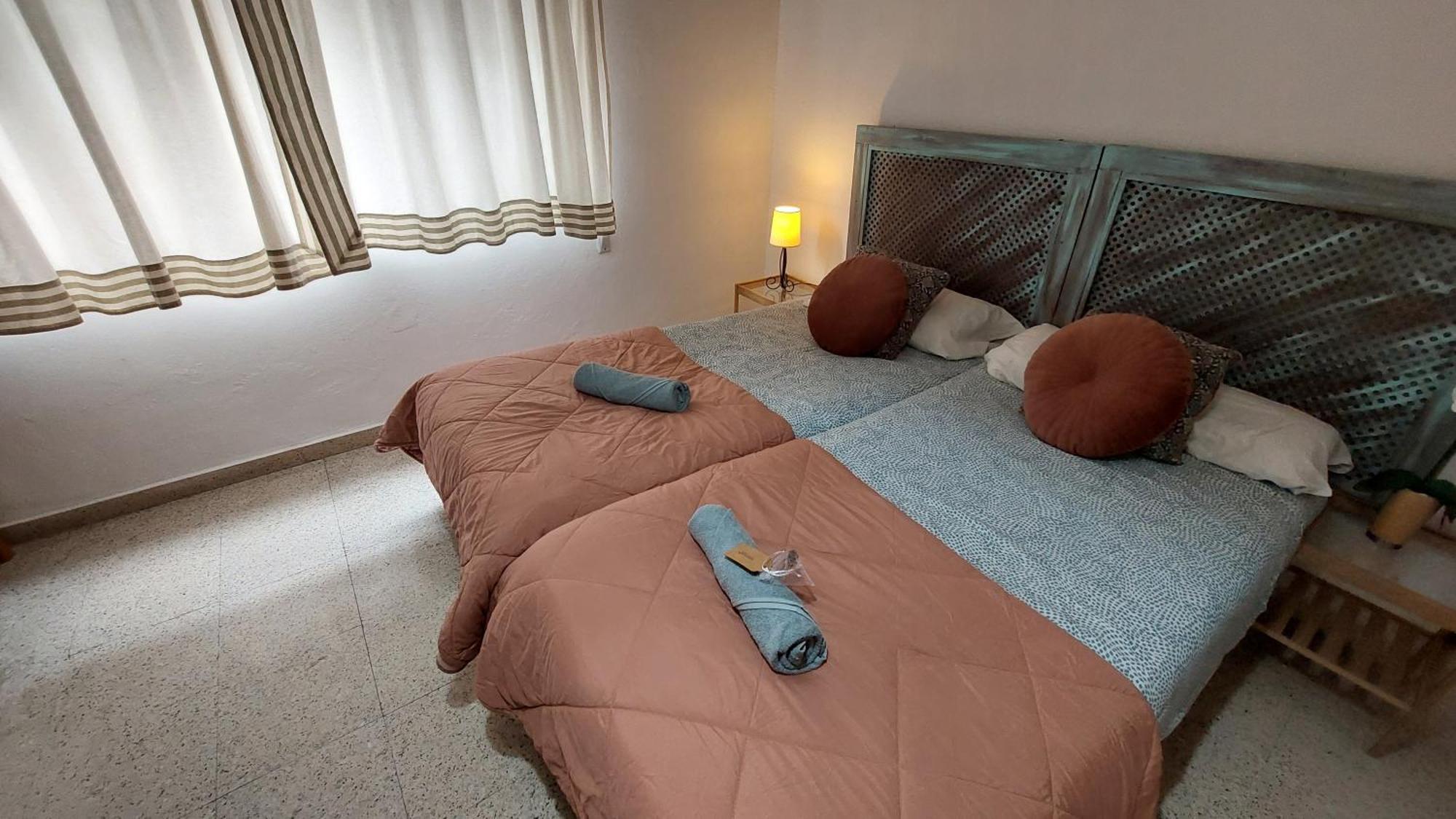Centrico Piso Con Aparcamiento Gratuito Apartment Granada Bagian luar foto